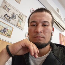 Фотография мужчины Одилбек Сабиров, 28 лет из г. Лесосибирск