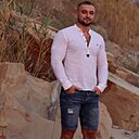 Эрнес, 33 года