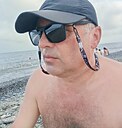 Манучар, 69 лет