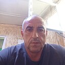 Белый, 44 года