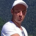 Максим, 33 года
