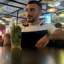 Gug, 22 года