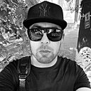 Али Али, 34 года