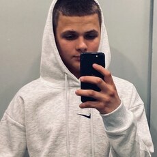 Фотография мужчины Maksim, 18 лет из г. Красноярск