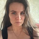Victoria, 33 года