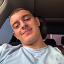 Ваган, 20 лет