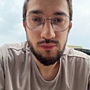 Гусейн, 23 года