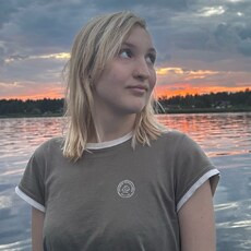Фотография девушки Полина, 22 года из г. Санкт-Петербург