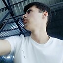 Алишер, 22 года