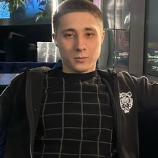 Фотография мужчины Айрат, 20 лет из г. Стрежевой