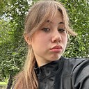 Есфирь, 19 лет