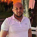 Михаил, 32 года