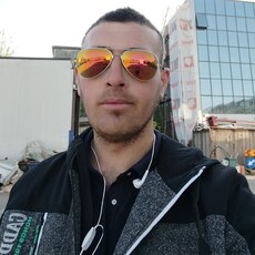 Фотография мужчины Costel, 31 год из г. Iași