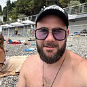 Антон, 33 года
