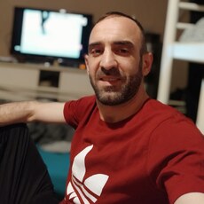 Елчин, 40 из г. Берлин.