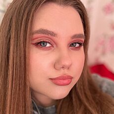 Фотография девушки Алеся, 21 год из г. Санкт-Петербург
