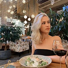 Фотография девушки Емилия, 19 лет из г. Кирово-Чепецк