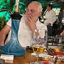 Yunis, 49 лет