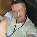 Макс, 44 года