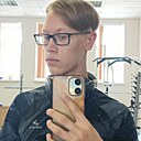 Максим, 19 лет