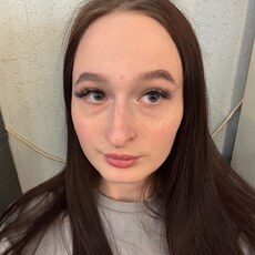 Фотография девушки Алина, 18 лет из г. Комсомольск-на-Амуре