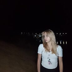 Фотография девушки Лера, 18 лет из г. Каменск-Шахтинский