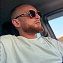 А Р, 26 лет