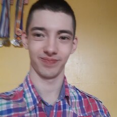 Фотография мужчины Данил, 18 лет из г. Волжский