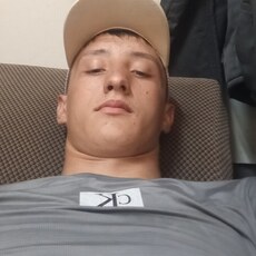 Фотография мужчины Давид, 18 лет из г. Новоалександровск