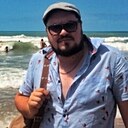 Man, 44 года