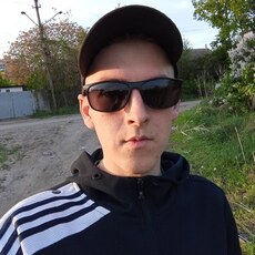 Фотография мужчины Данил, 18 лет из г. Лисичанск