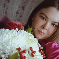Фотография девушки Нурия, 25 лет из г. Томск