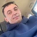 Макс, 33 года