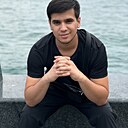 Oybek, 24 года