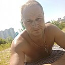 Языковед, 45 лет