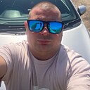 Михаил, 33 года