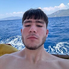 Фотография мужчины Шохруз, 19 лет из г. Ташкент