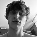 Арсений, 18 лет