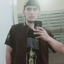 Амирхон, 22 года