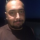 Ден, 33 года