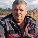 Анатолий, 61 год