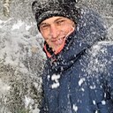 Бакс Бани, 39 лет