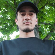 Фотография мужчины Улмасжон, 22 года из г. Саратов