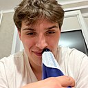 Роман, 22 года