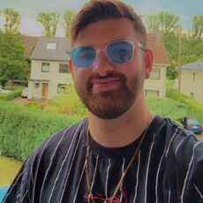 Artur, 22 из г. Бонн.