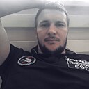 Адам, 33 года