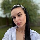 Victoria, 24 года