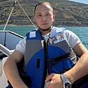 Abdulatif, 21 год