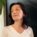 Victoria, 44 года