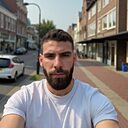 Максим, 34 года